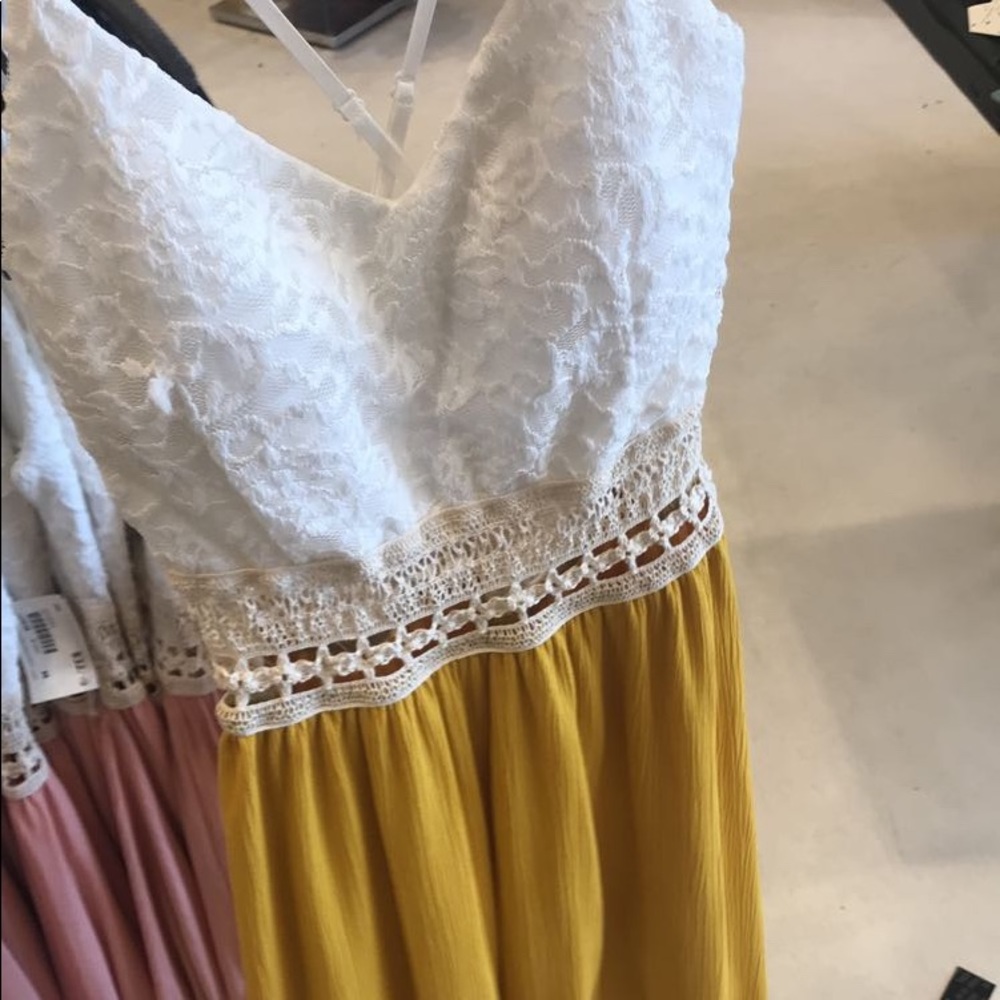 Summer Mini Dress - Picture 3 of 3